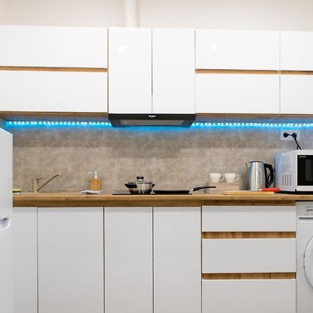 The Central Border Premium Apartment Štúrovo エクステリア 写真