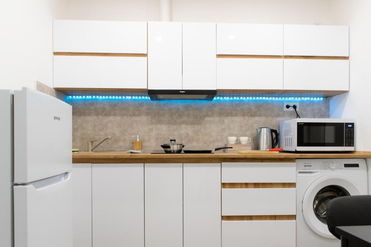 The Central Border Premium Apartment Štúrovo エクステリア 写真